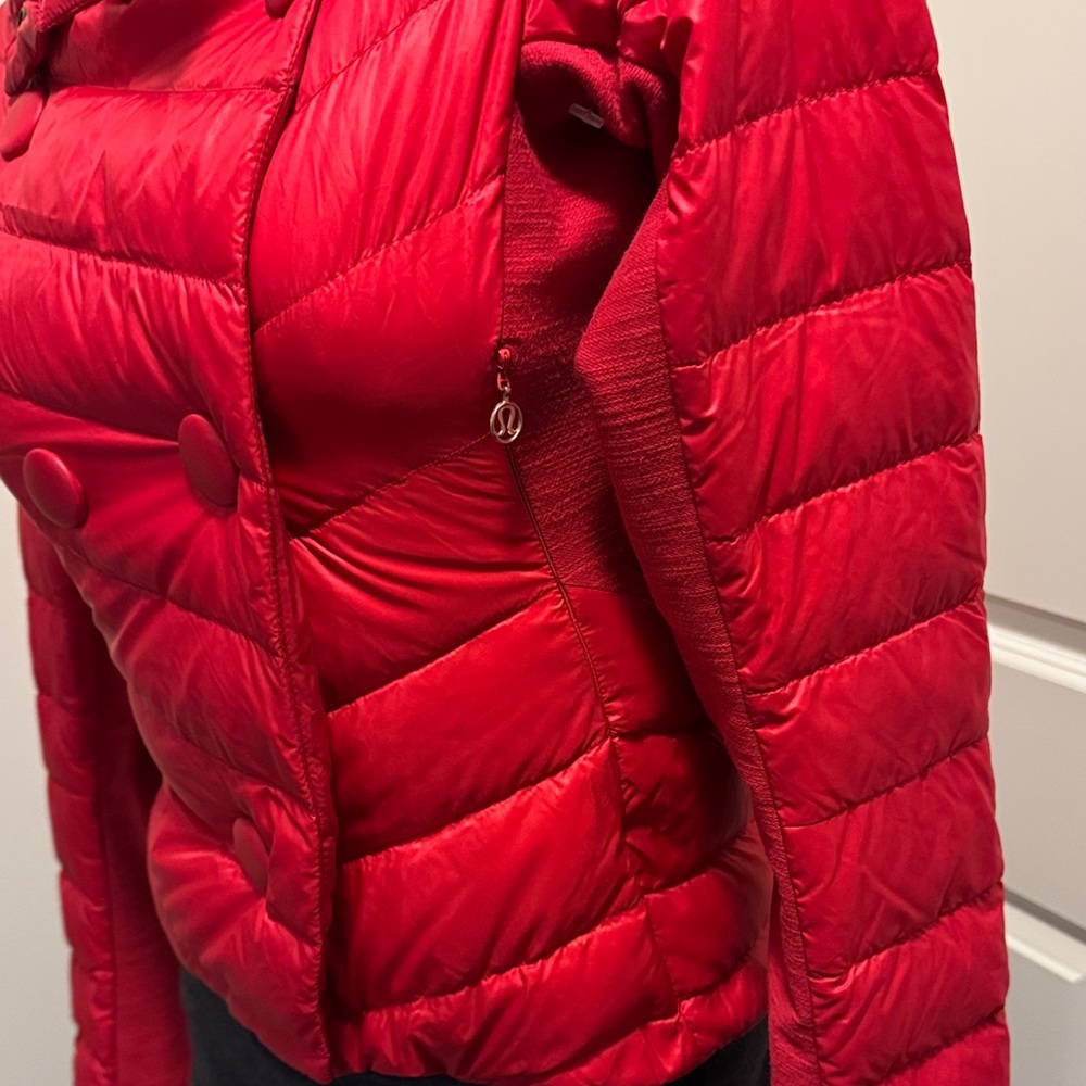 lululemon athletica Vibrant Red Quilted Puffer Jacket - Picture 8 of 16